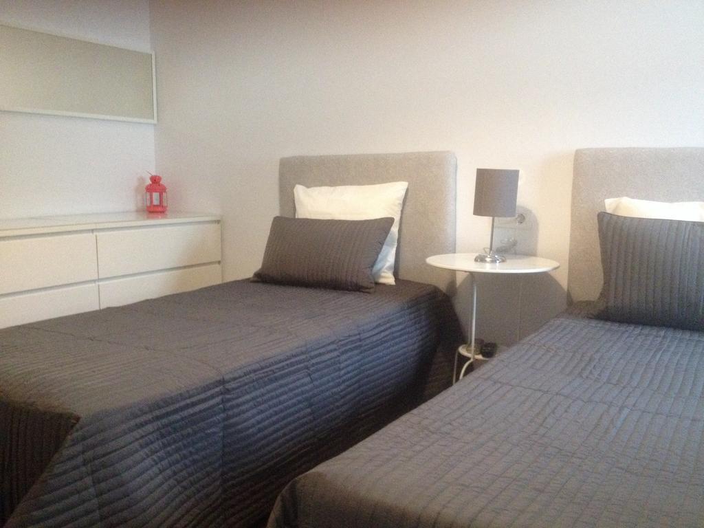 Hostal Montilla Sotogrande Торегуадиаро Екстериор снимка