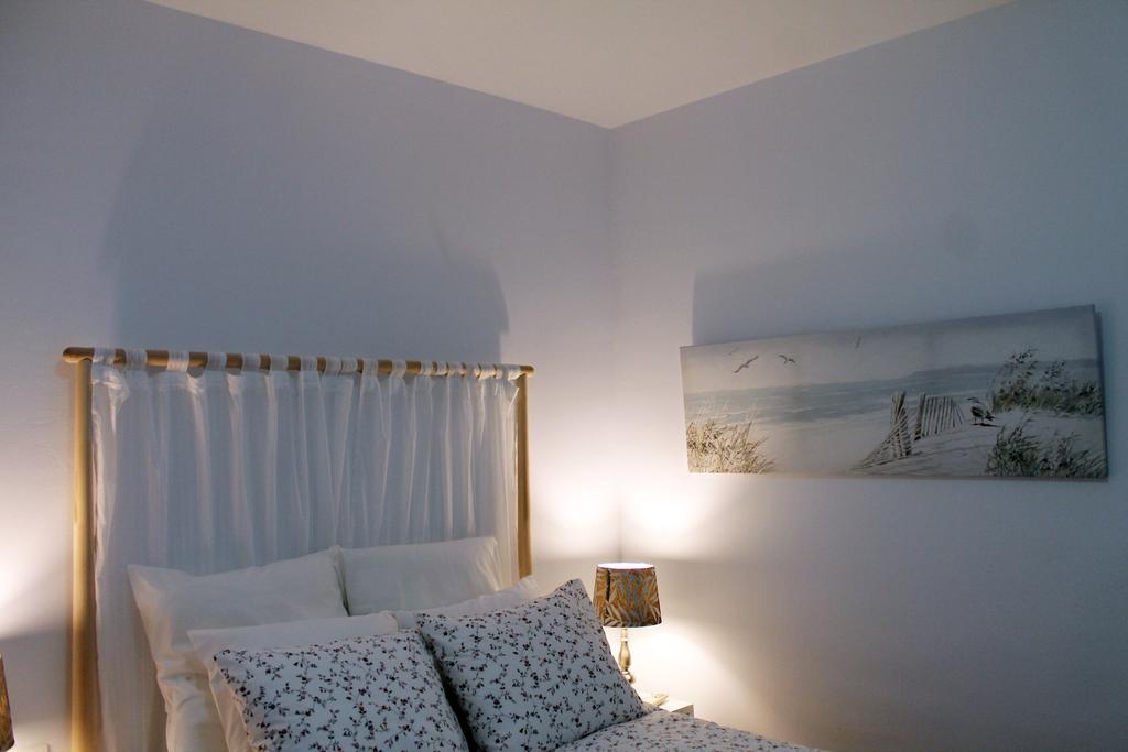 Hostal Montilla Sotogrande Торегуадиаро Екстериор снимка